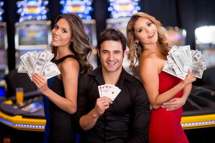 topanhoki login casino game selection interface